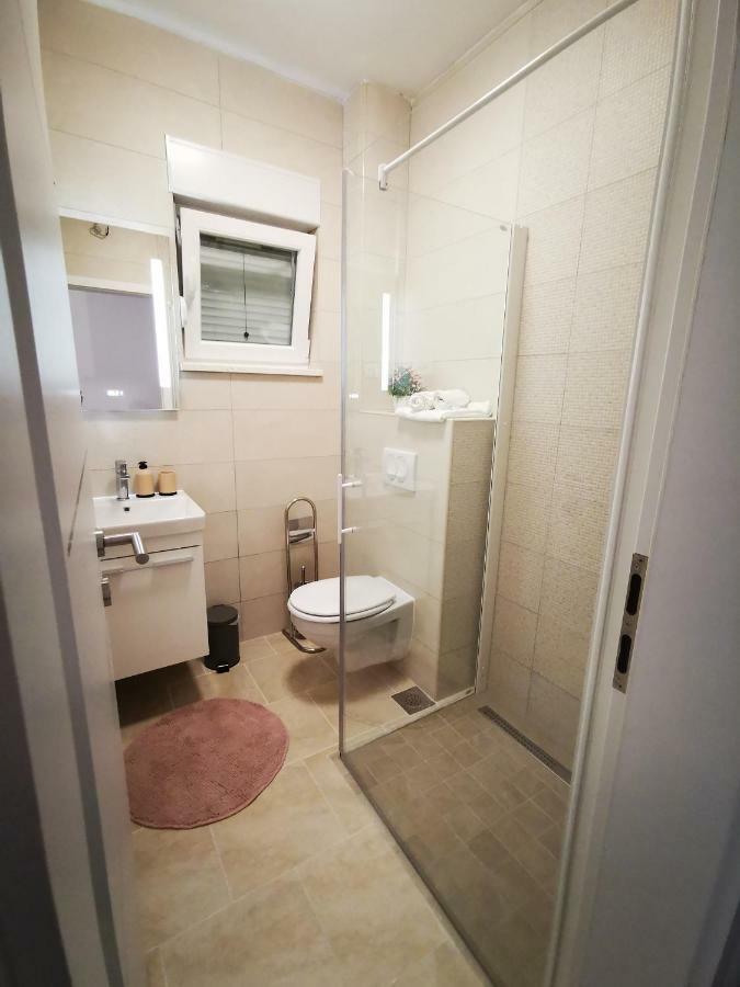 Charming studio - apartment Makarska Exterior foto